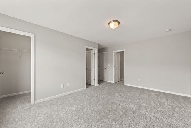 Building Photo - 3205 Blue Springs Trace