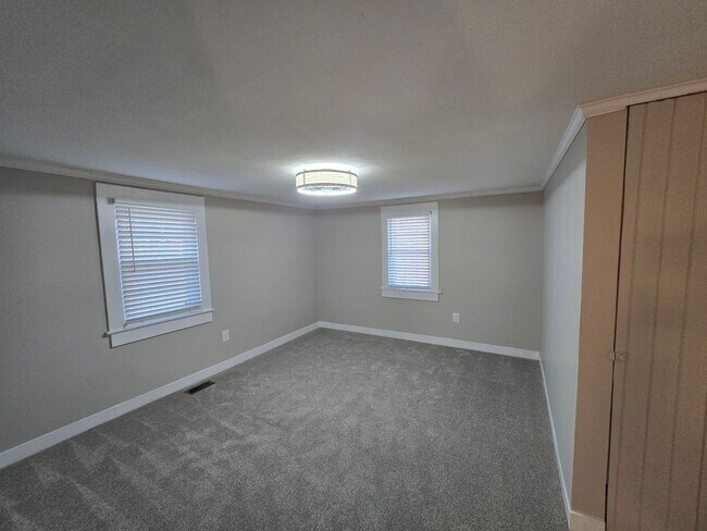 Building Photo - Charming & Low-Maintenance Living Just Steps from Downtown Wendell!