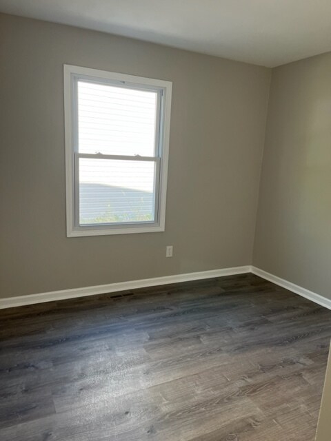 Building Photo - 162 Heathgate Rd