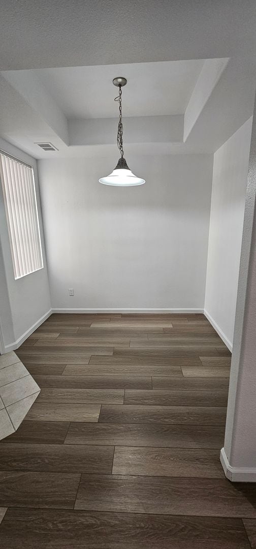 Building Photo - TANAMERA CONDOMINIUMS 1 bed 1 bath 1 car g...