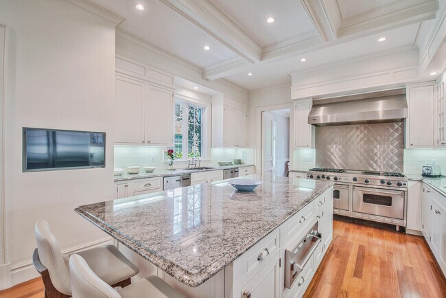 Building Photo - 200 Aspen Rd