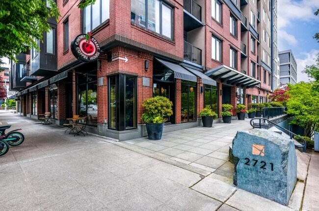 Building Photo - 2 bedroom in Seattle WA 98121