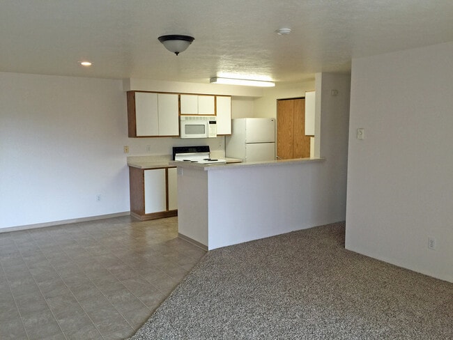 Building Photo - Cyprus Pointe Apartments