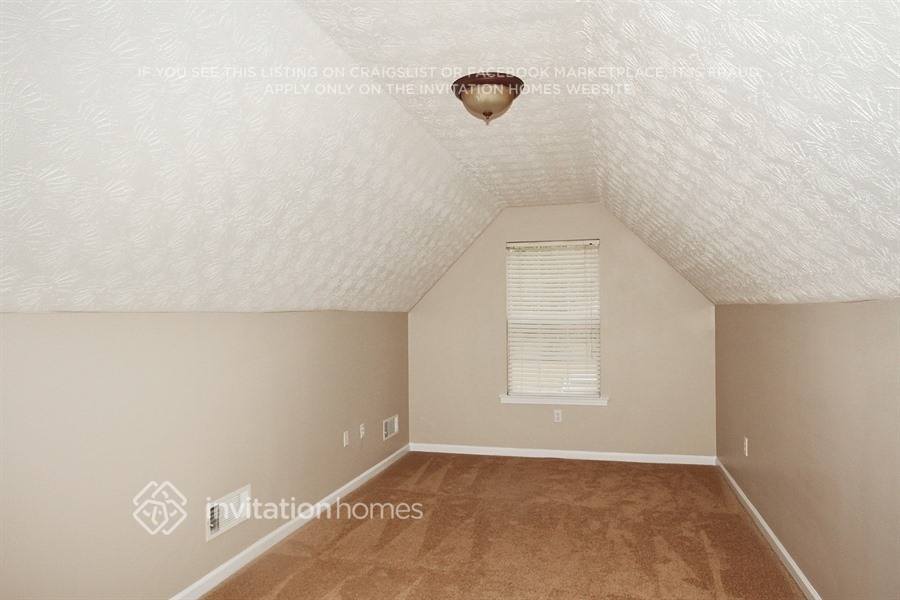 Building Photo - 60 Millcrest Dr