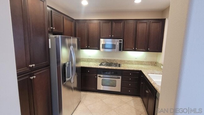 Building Photo - 10554 Hollingsworth Way