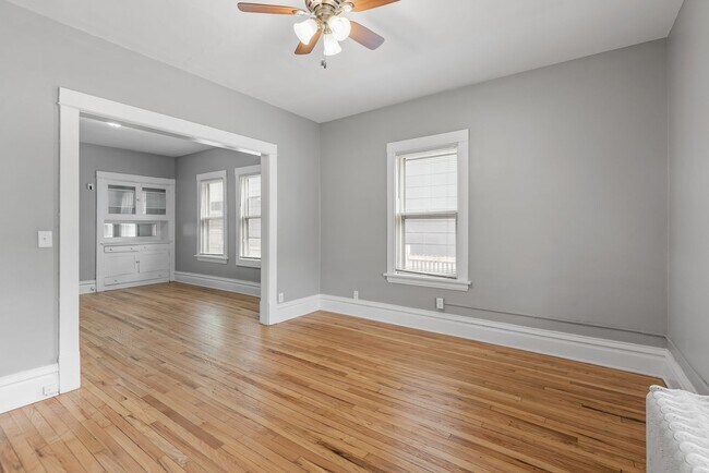 Building Photo - 211 Grotto St N