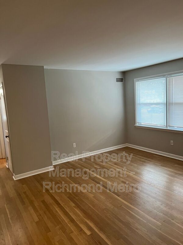 Building Photo - 1140 Shuford Ave