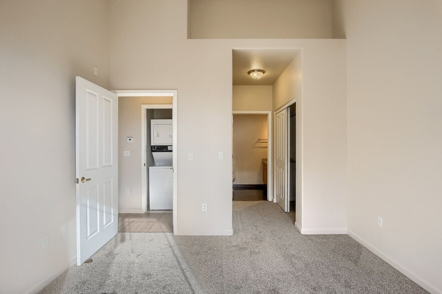 Building Photo - 9622 W Coco Cir