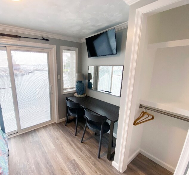 Building Photo - 504 Robin Dr