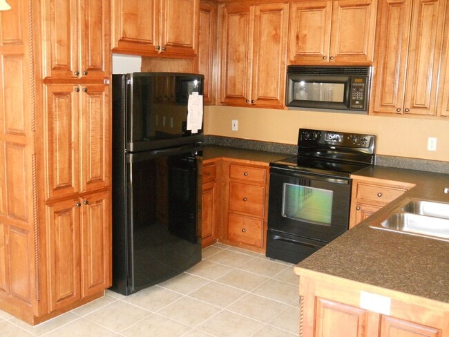 Building Photo - 3 BR 2 BA in Hahira