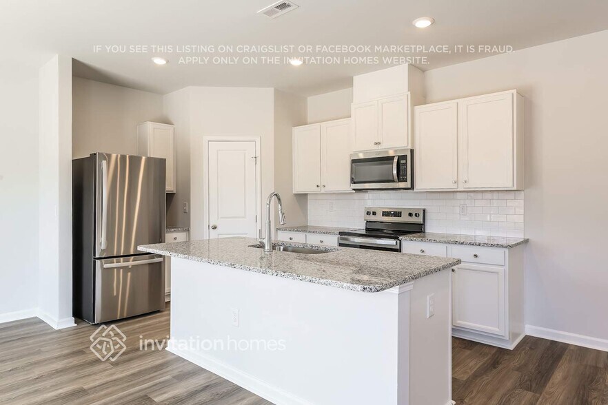 Building Photo - 3996 Zepelin Wy