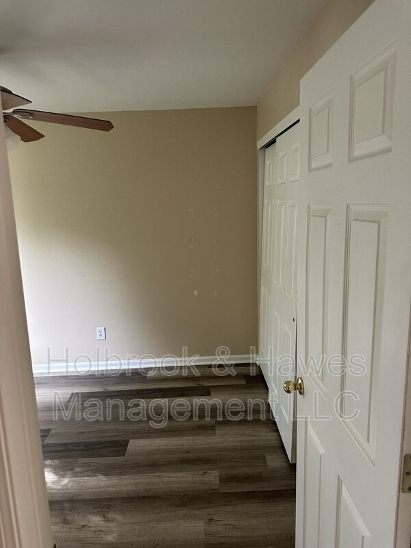 Building Photo - 4531 Boardwalk Dr