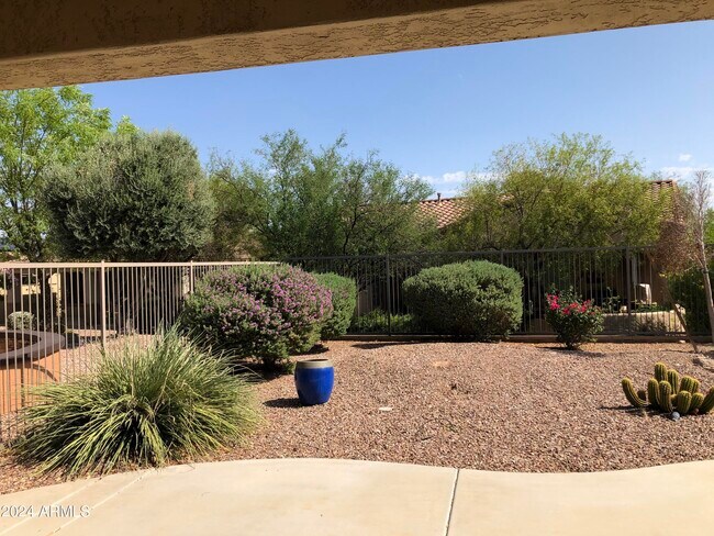 Building Photo - 12399 W Roberta Ln