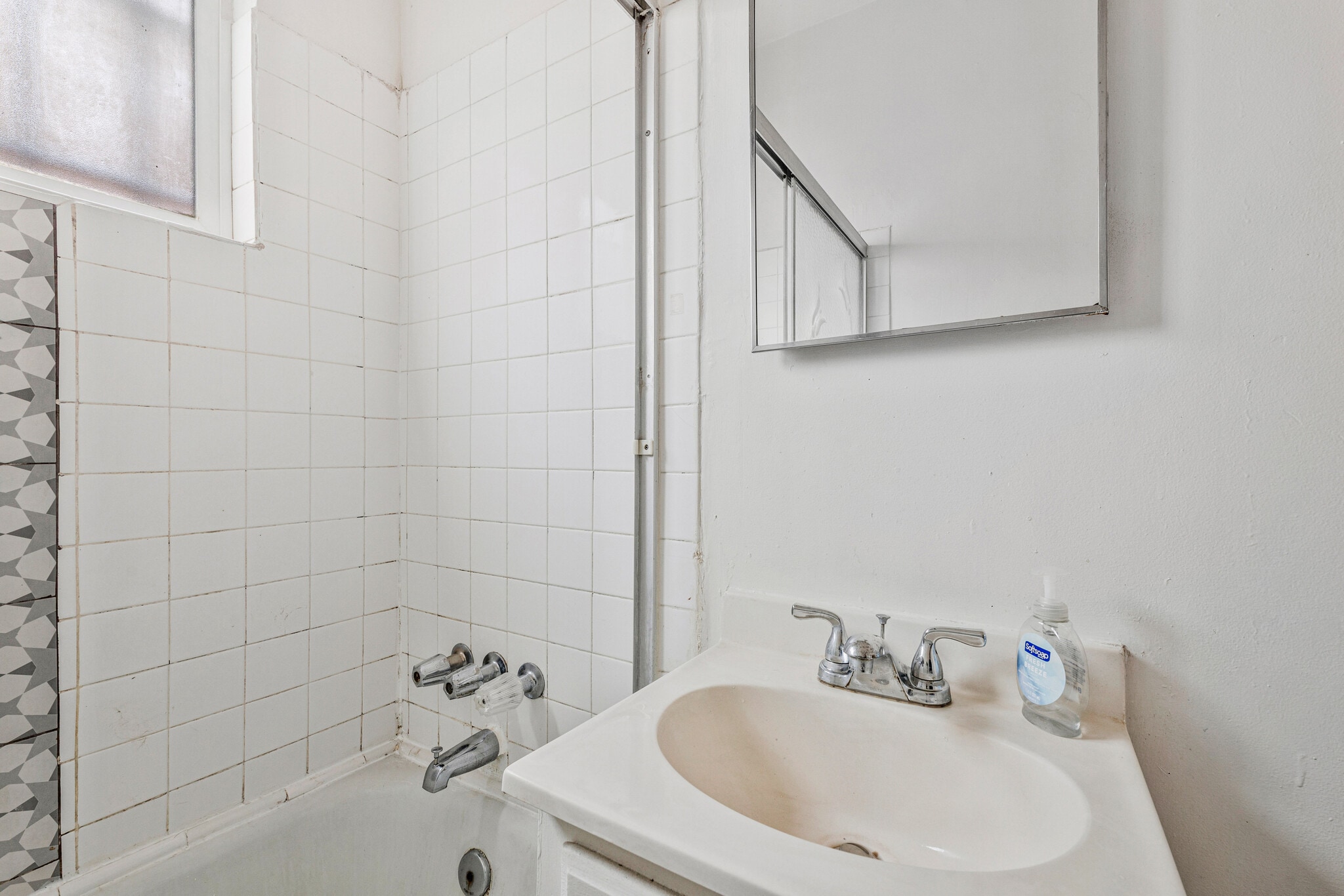 Building Photo - 2816 Ellendale Pl