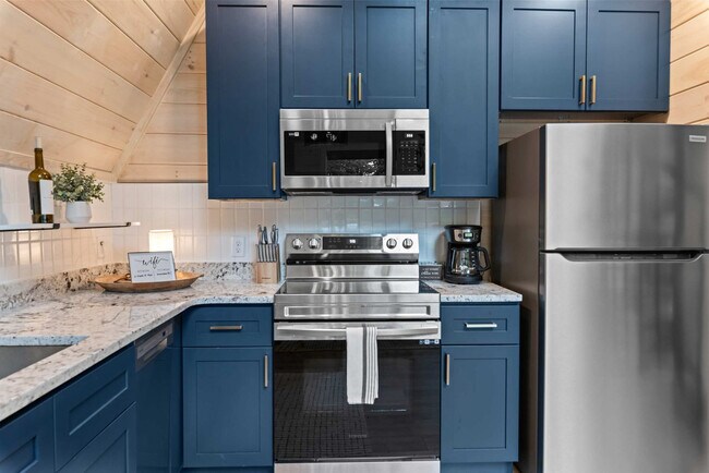 Building Photo - 1903 Ash Pass