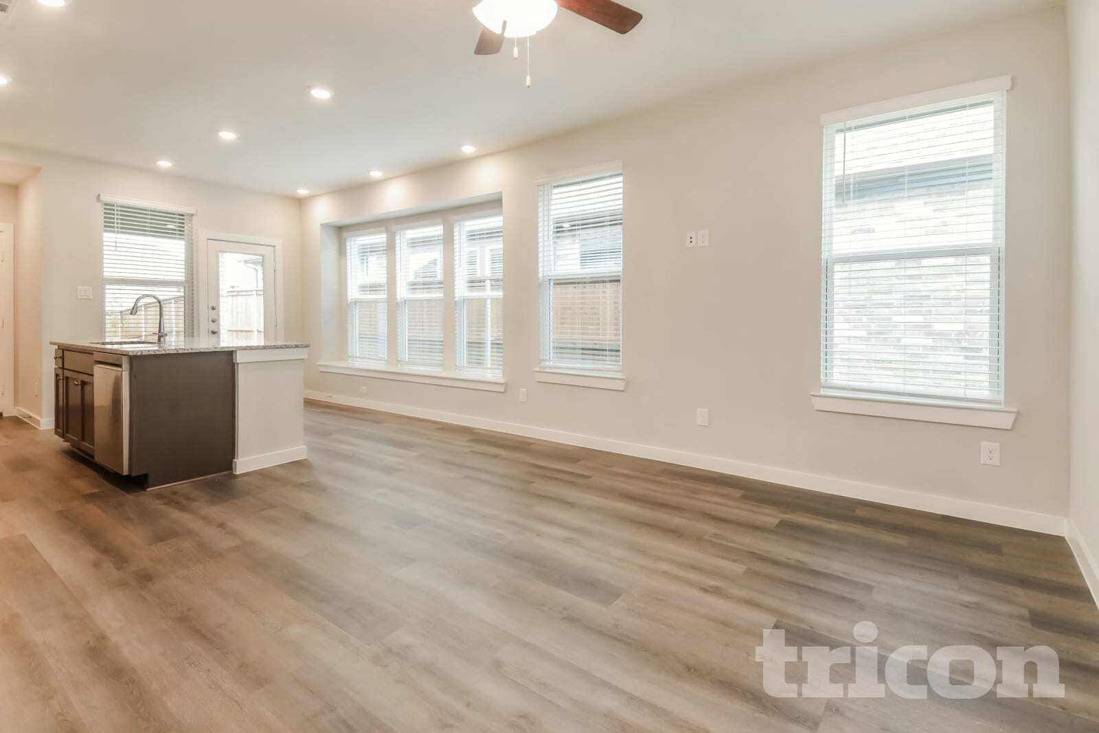 Building Photo - 8204 Howell Oak Dr