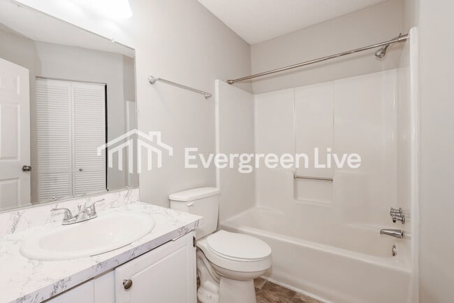 Building Photo - 3654