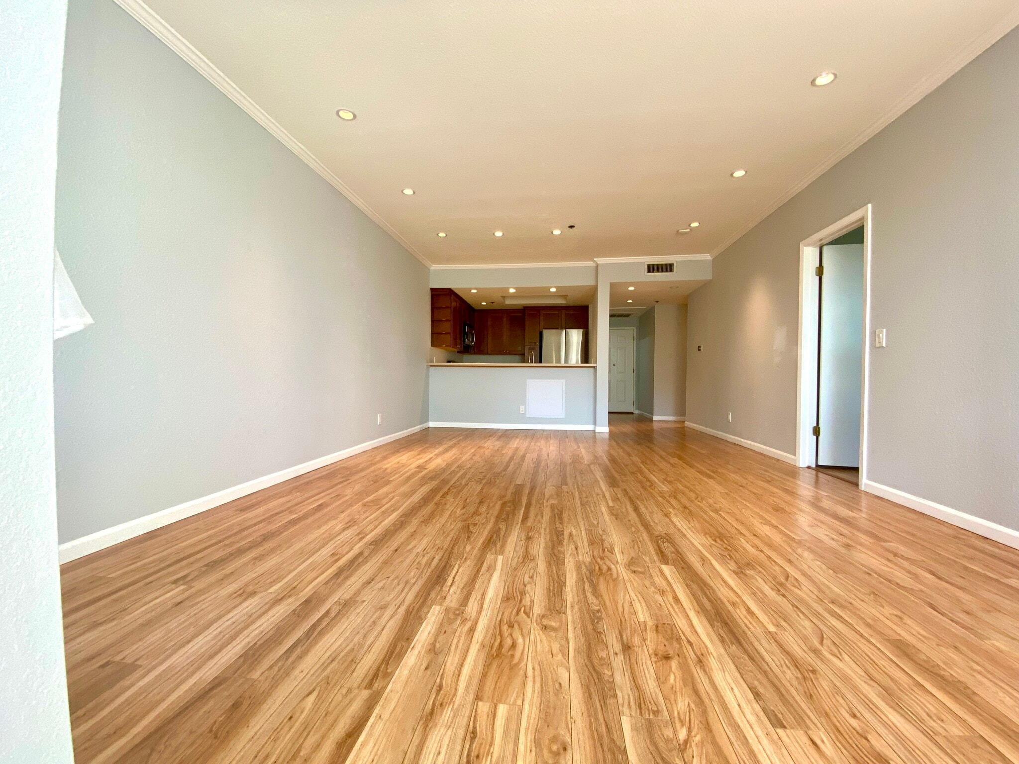 Building Photo - 411 Park Ave