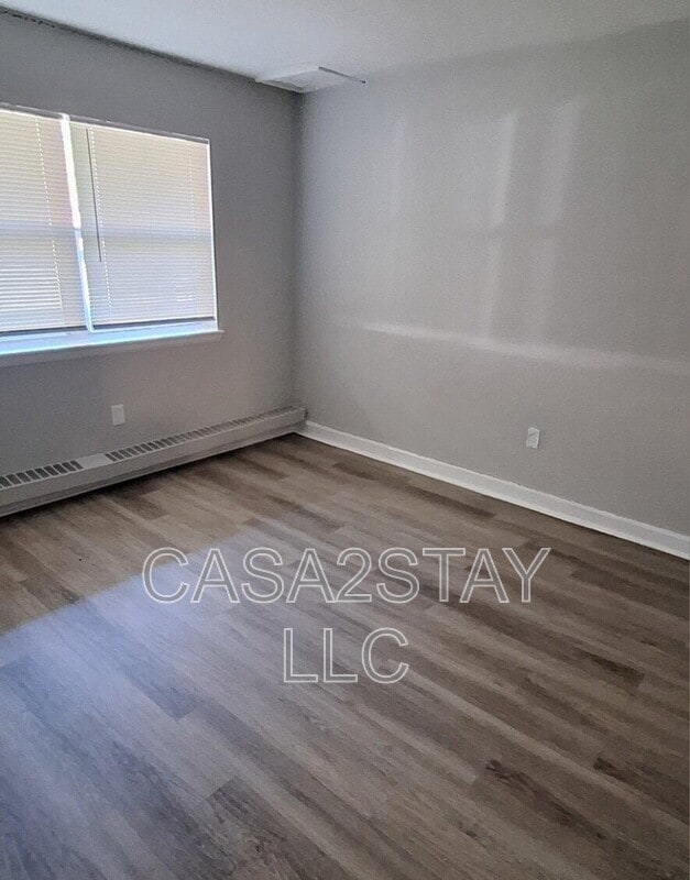 Building Photo - 2157 St Johns Pl