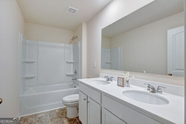 Building Photo - 2710 Serena Wy