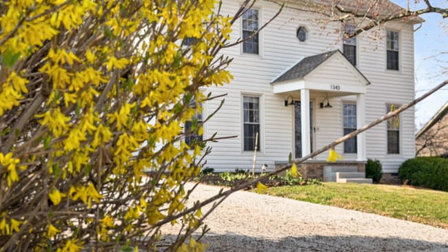 Building Photo - *RESERVED - Contact Us to Submit A Backup App!* Fully Renovated 4BR/2.5BA Gem in Sought-After Ben...