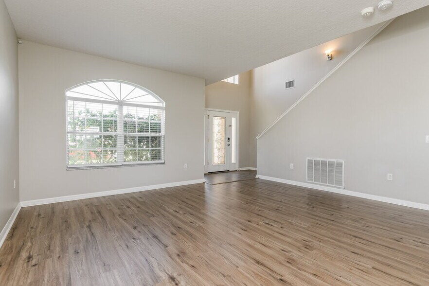 Building Photo - 349 Aldershot Ct
