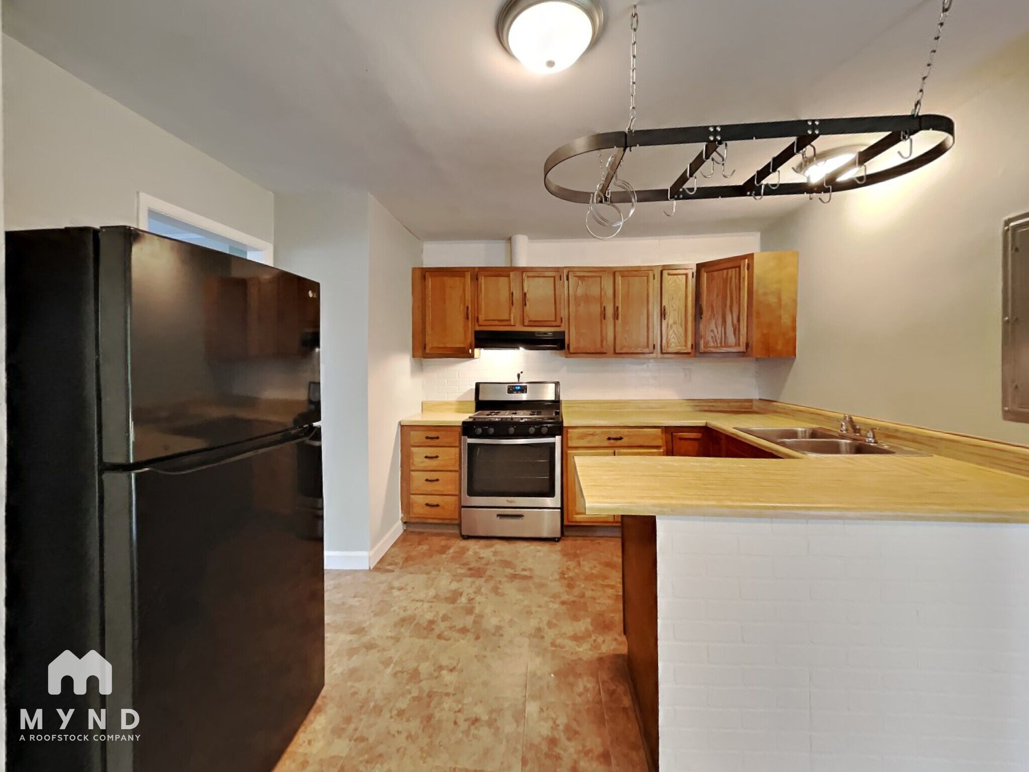 Building Photo - 2225 Lisa Ann Dr