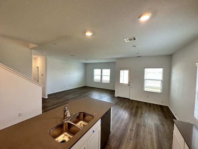 Building Photo - 112 Golden Grove Pky