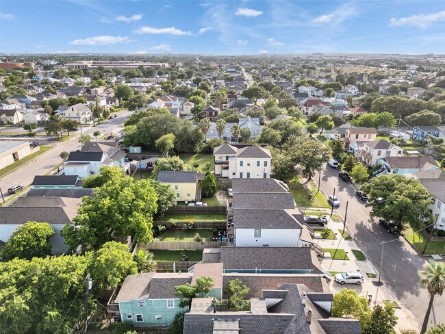Building Photo - 3529 Avenue M