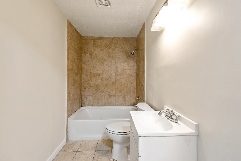 Building Photo - 5745 Holland St