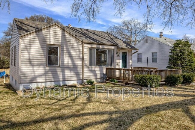 Building Photo - 3934 Monroe St
