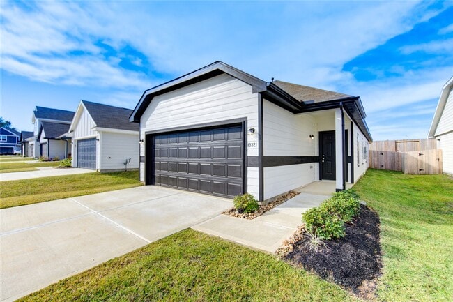 Building Photo - 13321 Burbot Dr