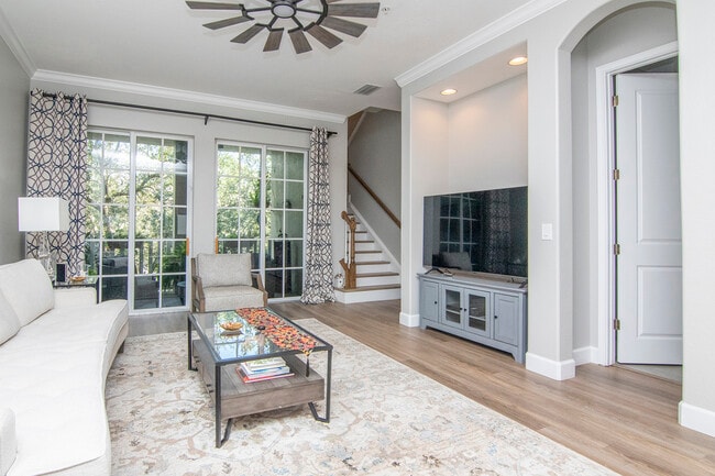 Building Photo - 5919 Bowen Daniel Dr