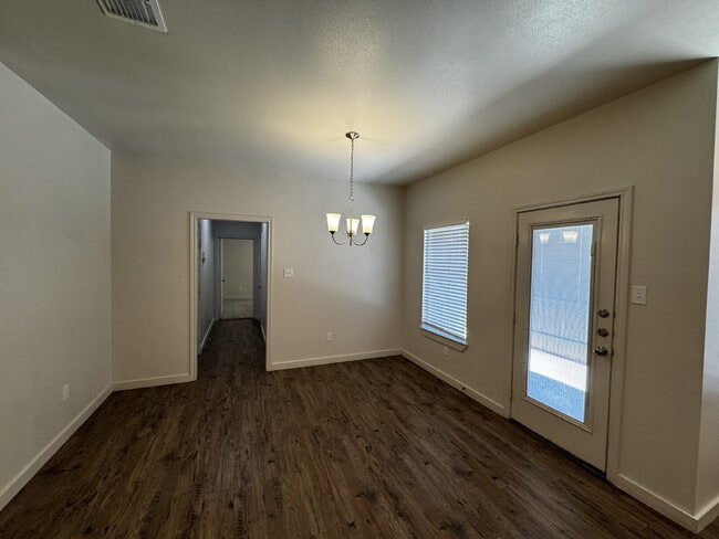 Building Photo - Beautiful Townhome Located in Veridian East of Cooper Elementary!