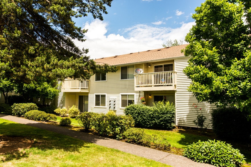 Primary Photo - Heron Hills Apartment Homes