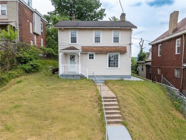 Building Photo - 160 Hazelwood Ave