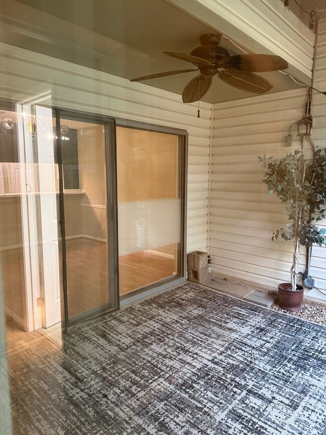 Building Photo - 10 Hampshire Cir