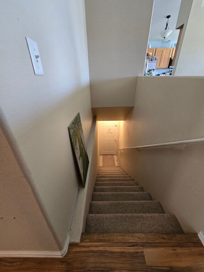 Building Photo - Spacious 5B/3B with Finished Basement Now Available!