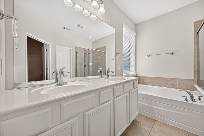 Building Photo - 24518 Carlton Springs Ln