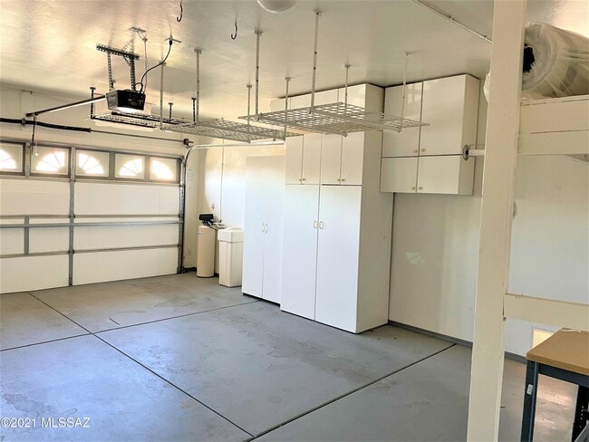 Building Photo - 5579 W Dove Loft Dr