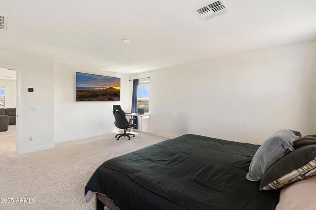 Building Photo - 7352 S Briarwood Ln