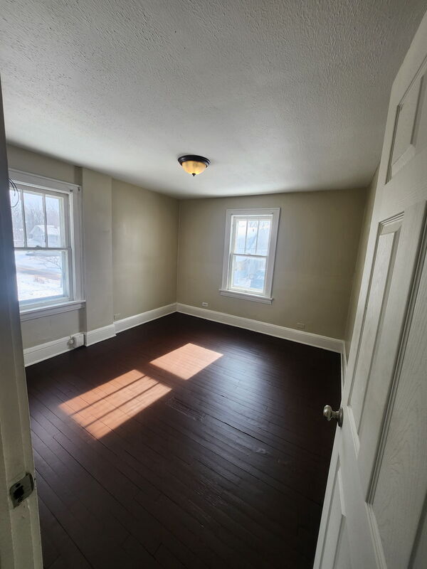 Building Photo - 87 Brighton Dr