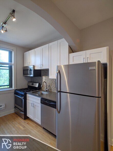 Building Photo - 2315 N Rockwell St