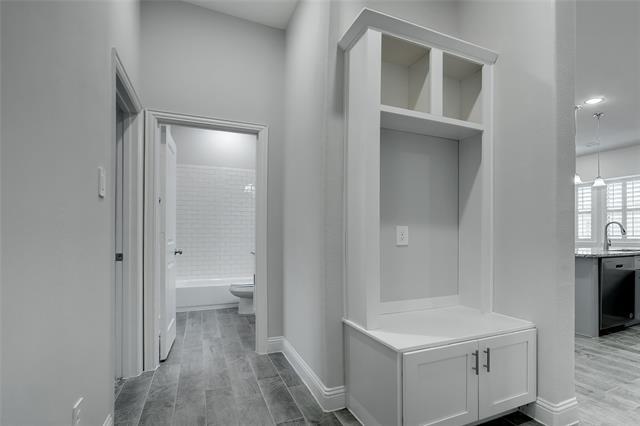Building Photo - 901 Little Gull Dr