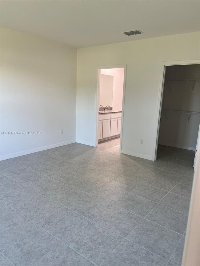 Building Photo - 55 Douglas Ave S