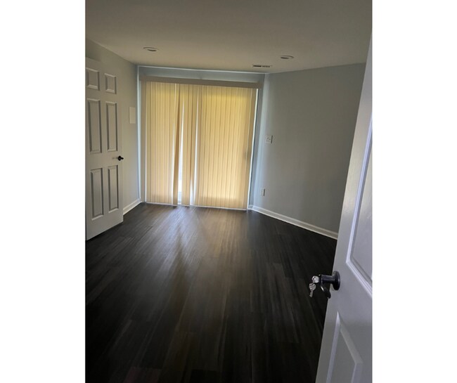 Building Photo - 2430 Potterfield Rd