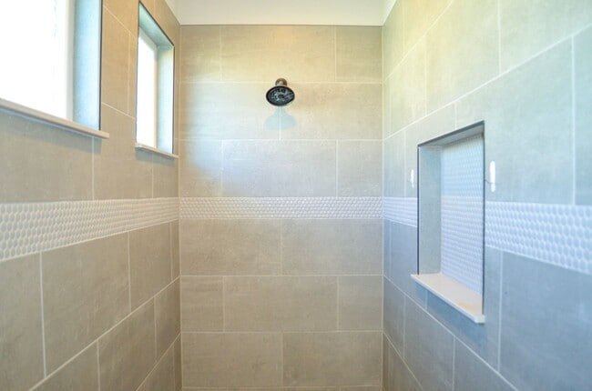 Building Photo - Savannah Station 3 Bedroom 2 Bath