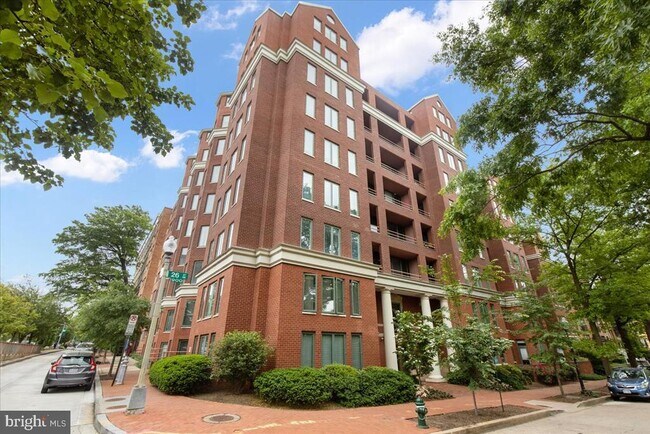 Building Photo - 955 26th St NW