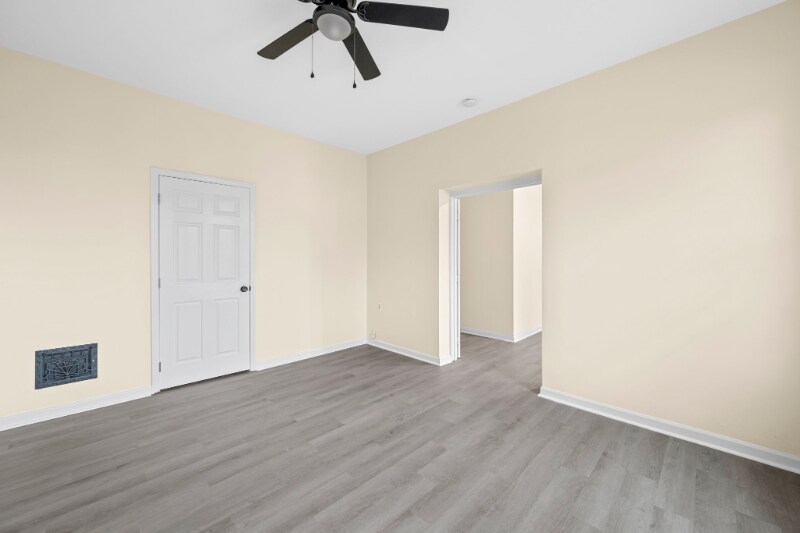 Building Photo - 4935 Hummelsheim Ave