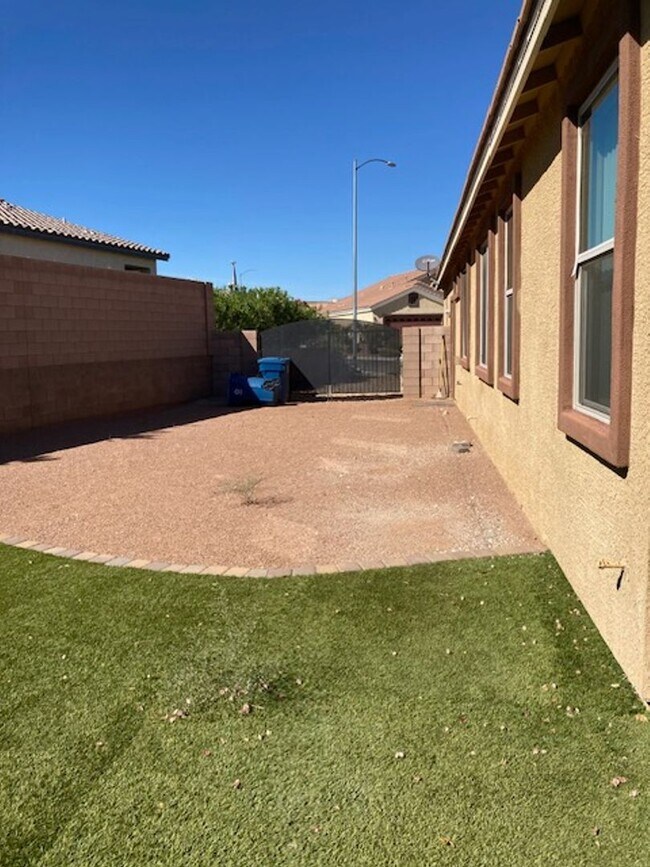 Building Photo - Highly Upgraded Snowbird Rental located in...